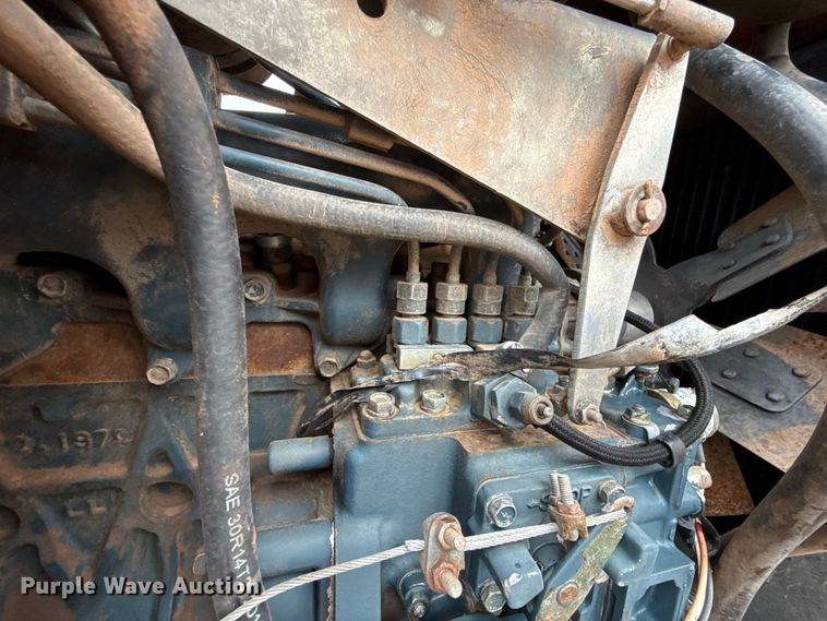 image for item FV2028 1999 Case 560 trencher