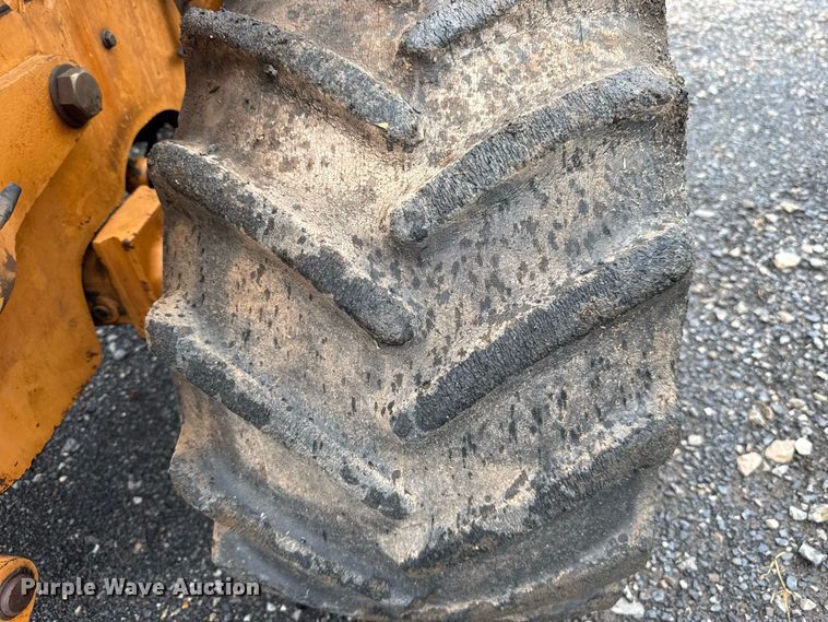 image for item FV2028 1999 Case 560 trencher