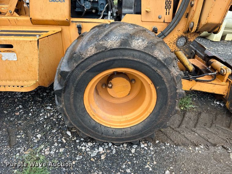 image for item FV2028 1999 Case 560 trencher