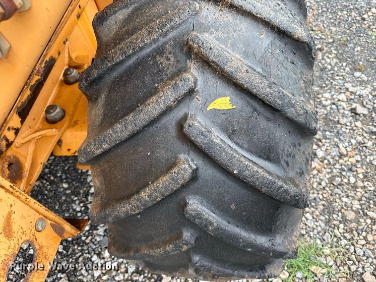 image for item FV2028 1999 Case 560 trencher