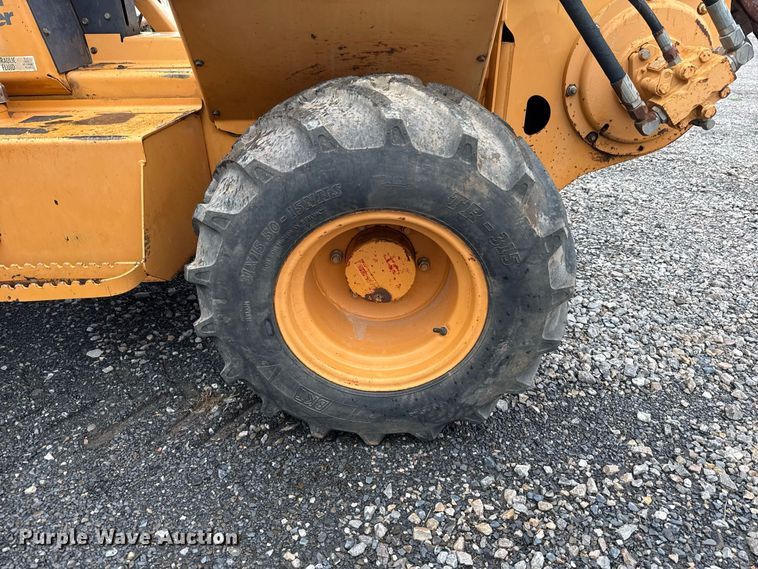 image for item FV2028 1999 Case 560 trencher