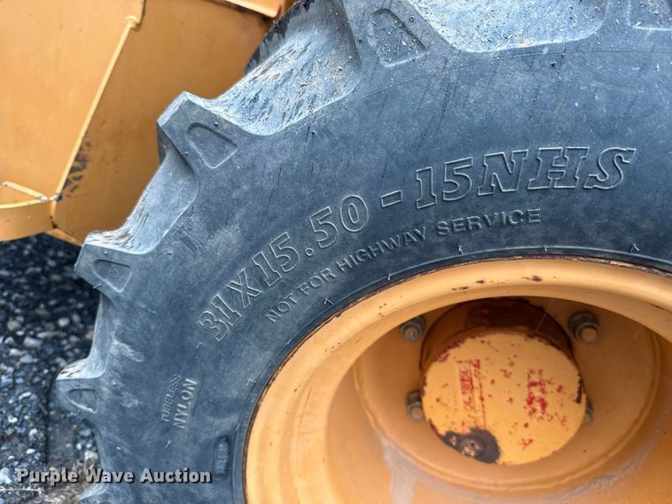 image for item FV2028 1999 Case 560 trencher