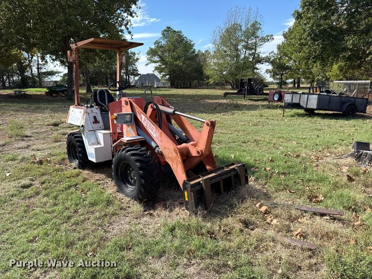image for item FV2041 Kubota R-400 wheel loader