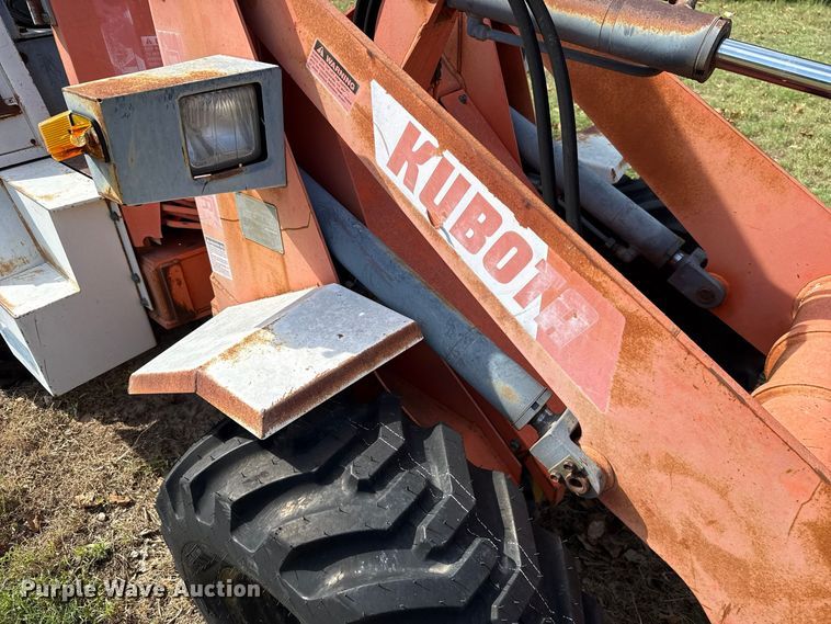 image for item FV2041 Kubota R-400 wheel loader
