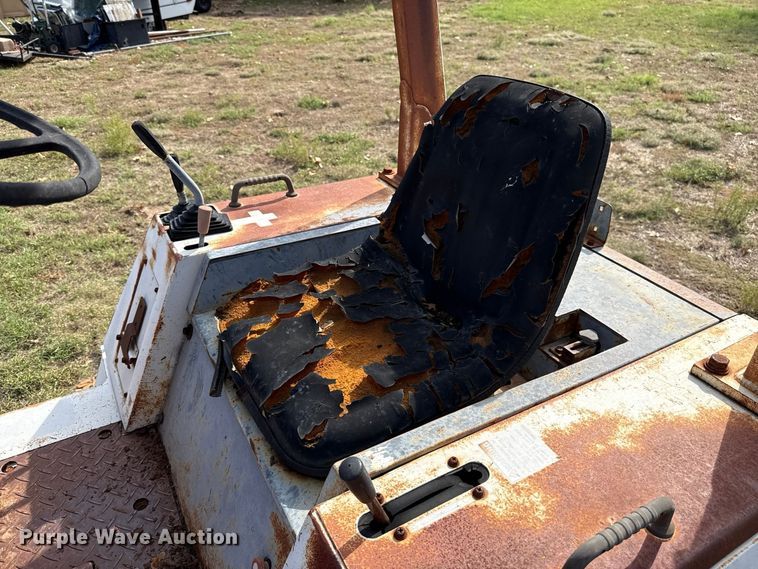 image for item FV2041 Kubota R-400 wheel loader