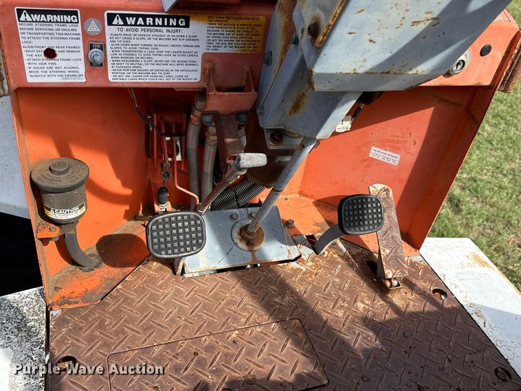 image for item FV2041 Kubota R-400 wheel loader