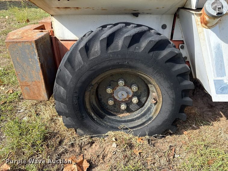 image for item FV2041 Kubota R-400 wheel loader