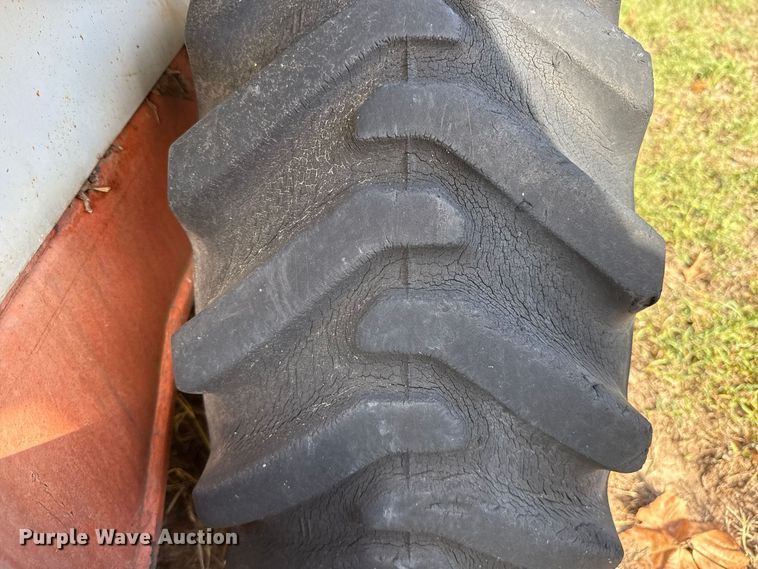 image for item FV2041 Kubota R-400 wheel loader