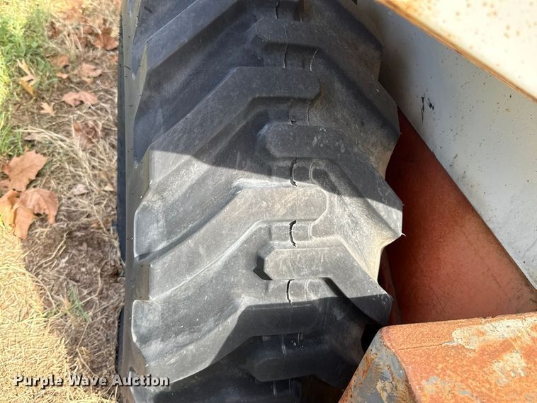 image for item FV2041 Kubota R-400 wheel loader