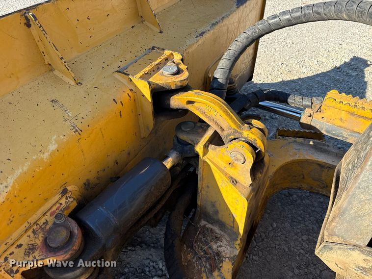 2003 John Deere 650H LT
