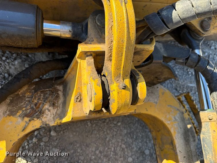 2003 John Deere 650H LT