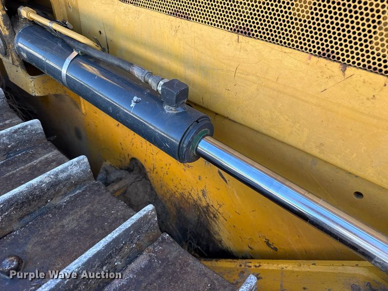 2003 John Deere 650H LT