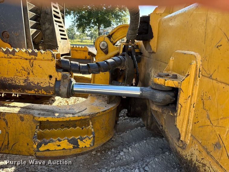 2003 John Deere 650H LT