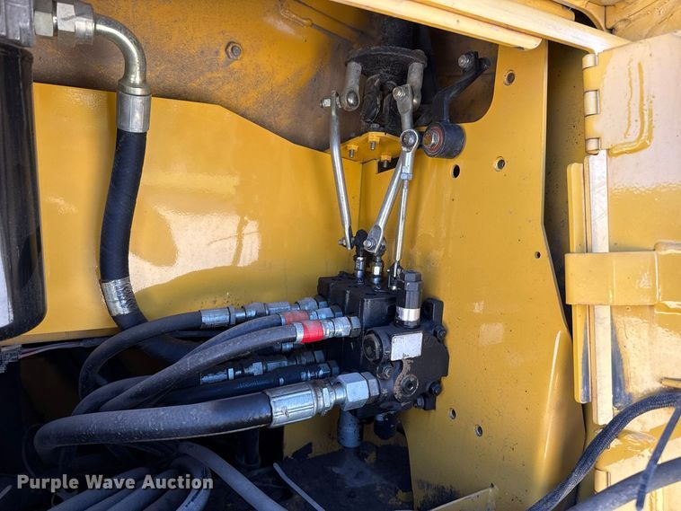 2003 John Deere 650H LT