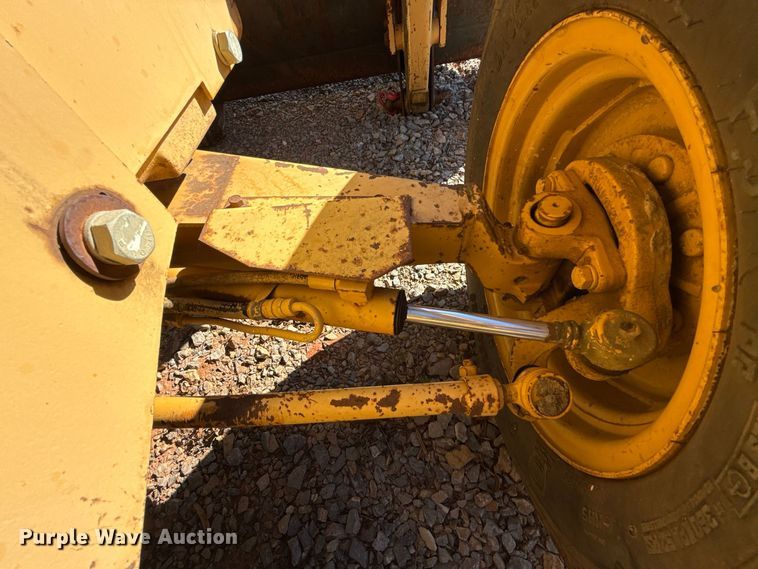 image for item FV2116 Ford 545D industrial tractor
