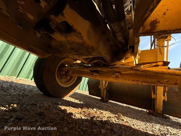 image for item FV2116 Ford 545D industrial tractor