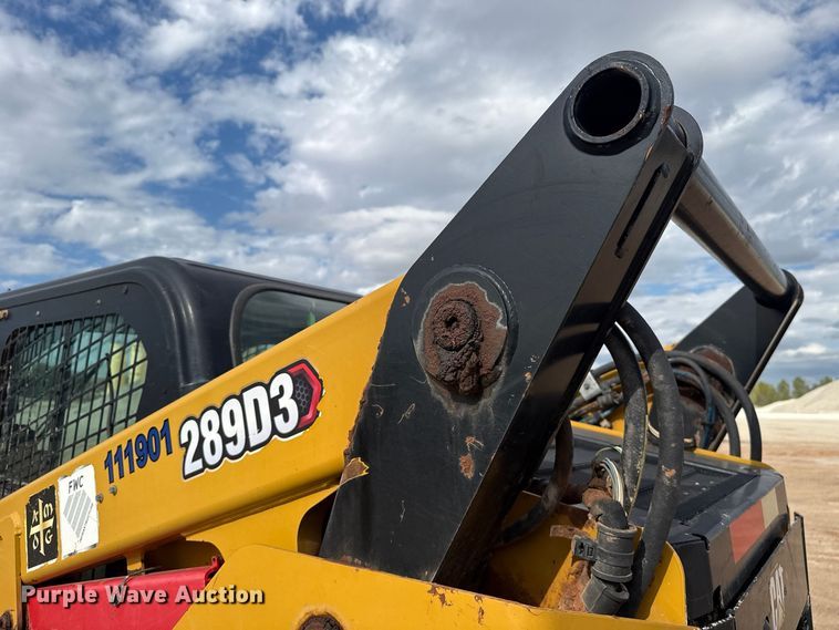 image for item FV2118 2019 Caterpillar 289D3 tracked skid steer loader