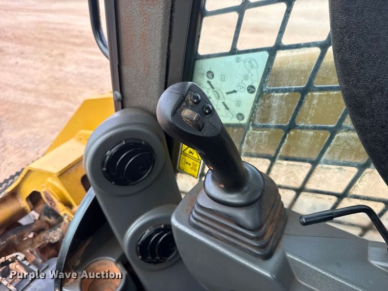 image for item FV2118 2019 Caterpillar 289D3 tracked skid steer loader