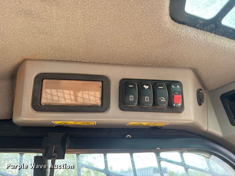 image for item FV2118 2019 Caterpillar 289D3 tracked skid steer loader