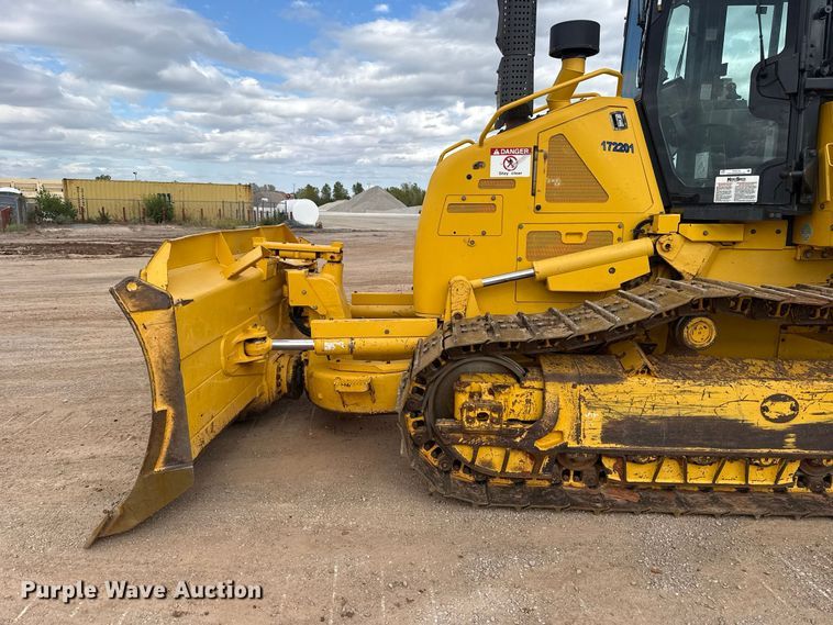 image for item FV2119 2022 Komatsu D61EXi-24 dozer