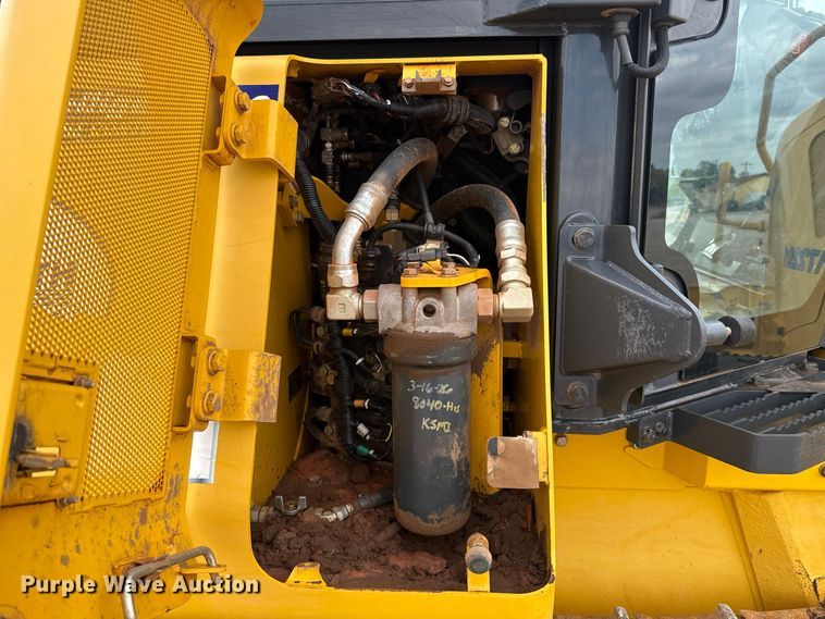 image for item FV2119 2022 Komatsu D61EXi-24 dozer