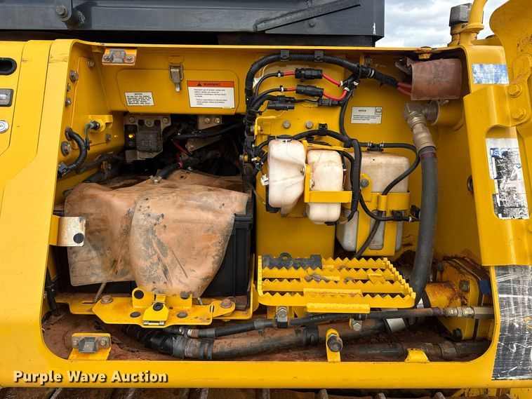 image for item FV2119 2022 Komatsu D61EXi-24 dozer