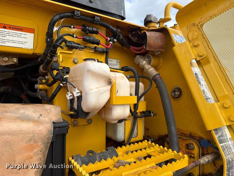 image for item FV2119 2022 Komatsu D61EXi-24 dozer