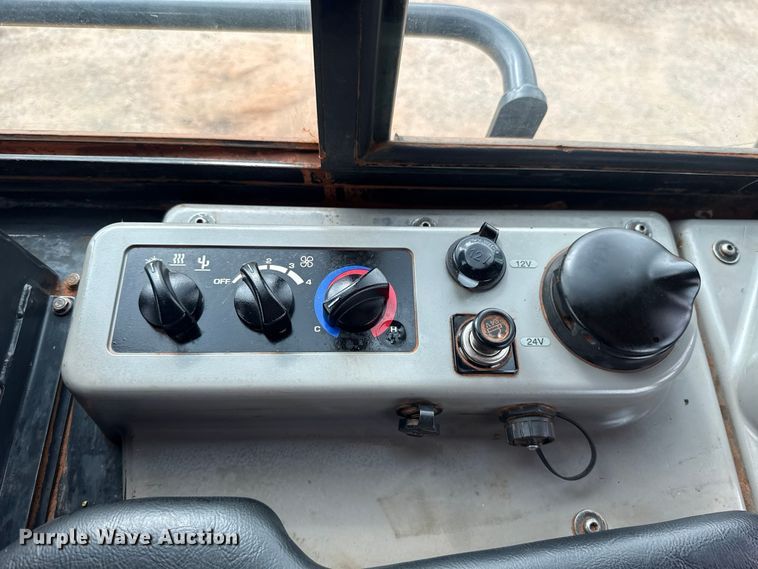 image for item FV2119 2022 Komatsu D61EXi-24 dozer