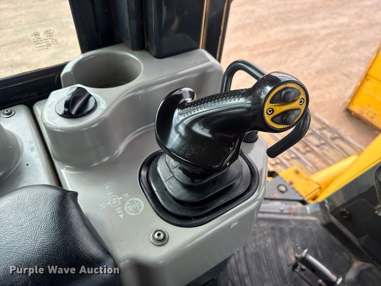 image for item FV2119 2022 Komatsu D61EXi-24 dozer