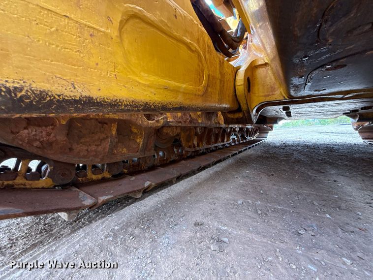 image for item FV2119 2022 Komatsu D61EXi-24 dozer