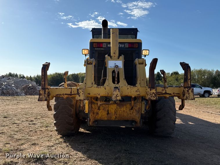 image for item FV2120 2006 Komatsu GD655-3C motor grader