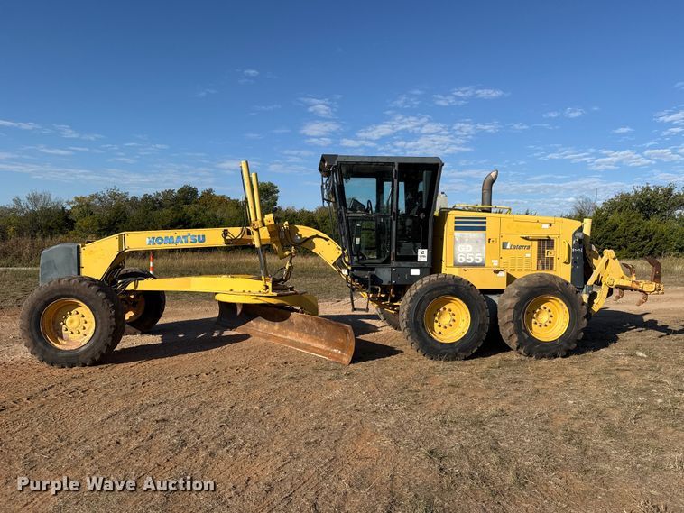 image for item FV2120 2006 Komatsu GD655-3C motor grader