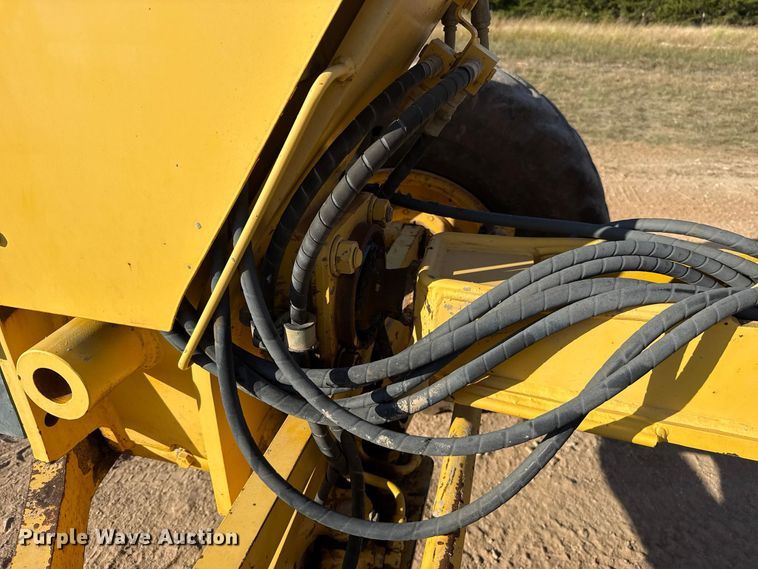 image for item FV2120 2006 Komatsu GD655-3C motor grader