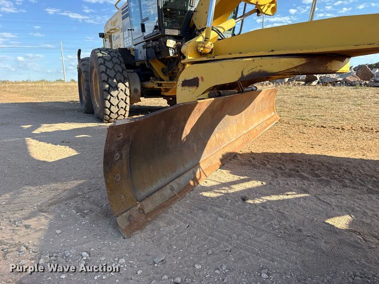 image for item FV2120 2006 Komatsu GD655-3C motor grader