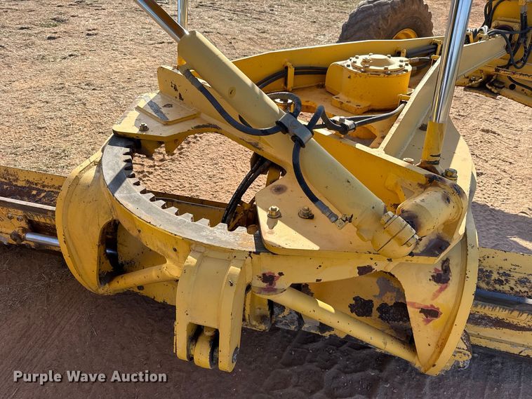 image for item FV2120 2006 Komatsu GD655-3C motor grader