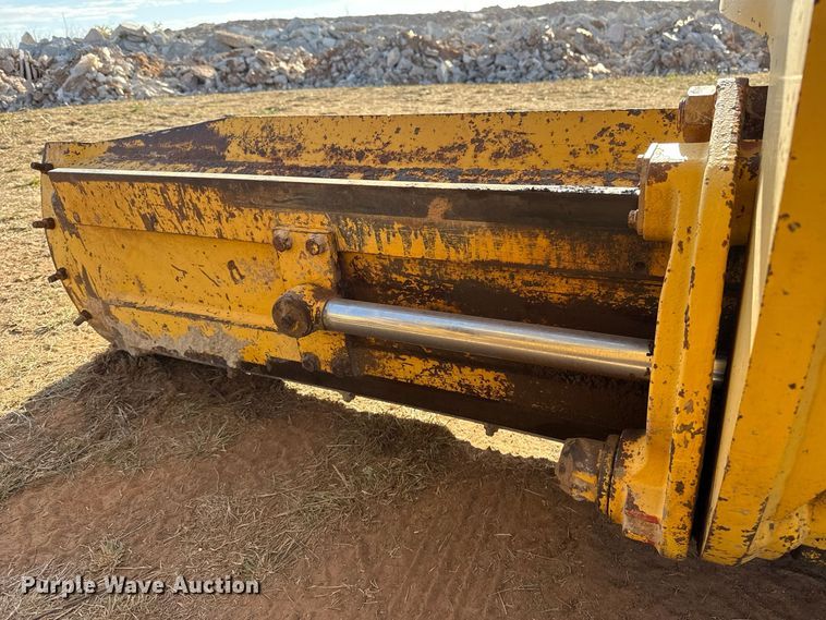 image for item FV2120 2006 Komatsu GD655-3C motor grader