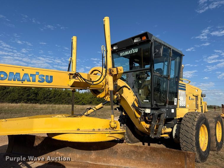 image for item FV2120 2006 Komatsu GD655-3C motor grader