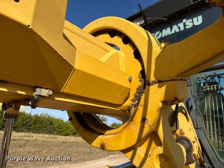 image for item FV2120 2006 Komatsu GD655-3C motor grader