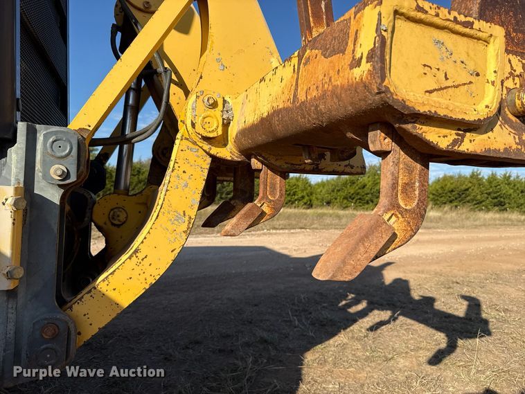 image for item FV2120 2006 Komatsu GD655-3C motor grader