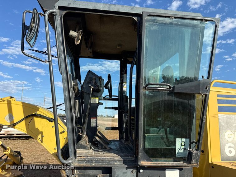 image for item FV2120 2006 Komatsu GD655-3C motor grader