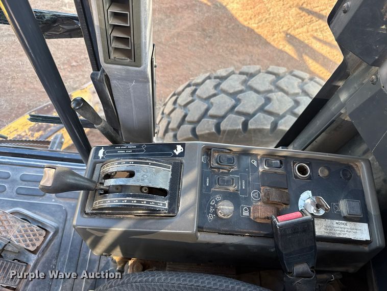 image for item FV2120 2006 Komatsu GD655-3C motor grader