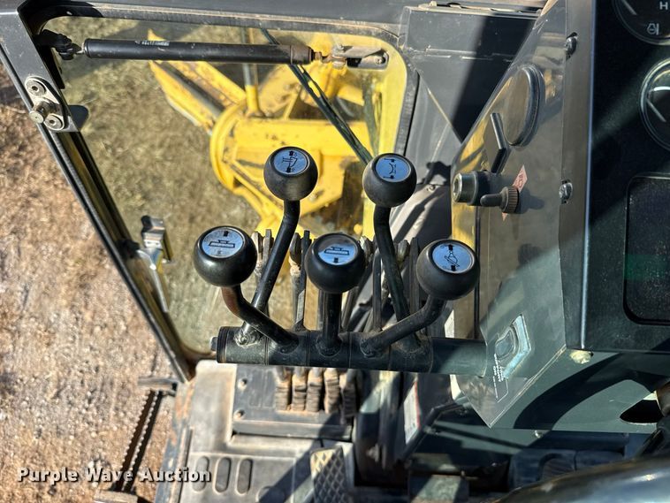 image for item FV2120 2006 Komatsu GD655-3C motor grader
