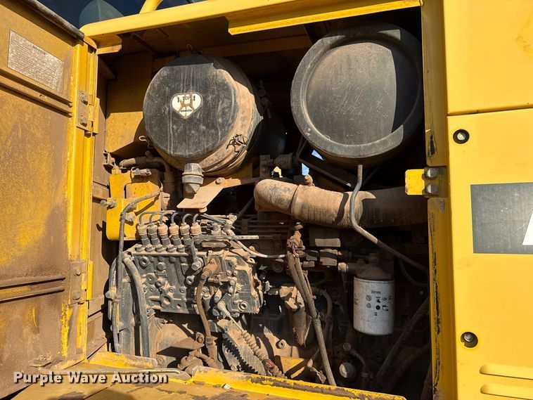 image for item FV2120 2006 Komatsu GD655-3C motor grader
