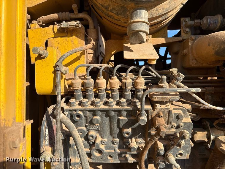 image for item FV2120 2006 Komatsu GD655-3C motor grader