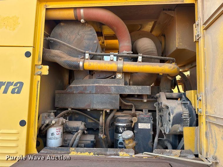 image for item FV2120 2006 Komatsu GD655-3C motor grader
