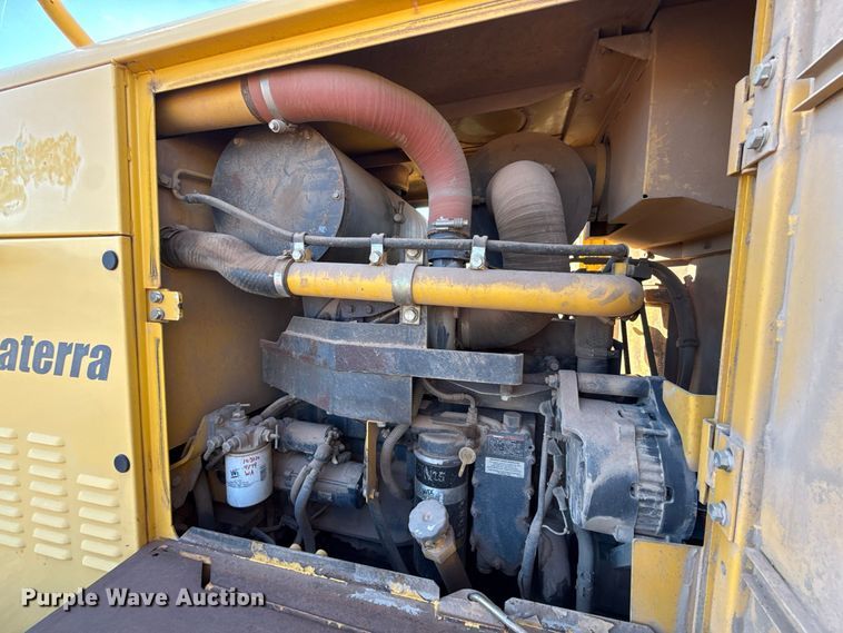 image for item FV2120 2006 Komatsu GD655-3C motor grader