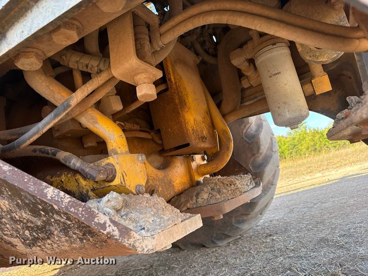 image for item FV2120 2006 Komatsu GD655-3C motor grader