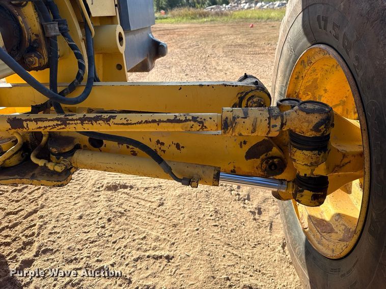 image for item FV2120 2006 Komatsu GD655-3C motor grader