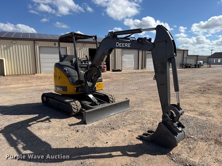 image for item FV2121 2016 John Deere 35G mini excavator