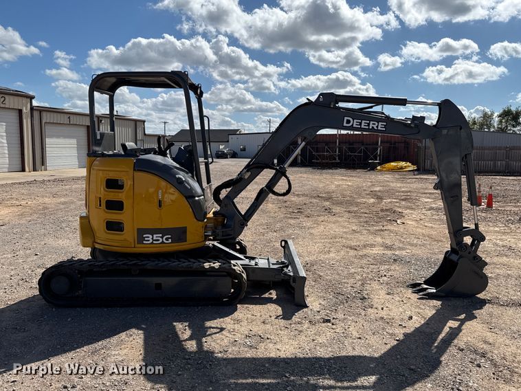 image for item FV2121 2016 John Deere 35G mini excavator